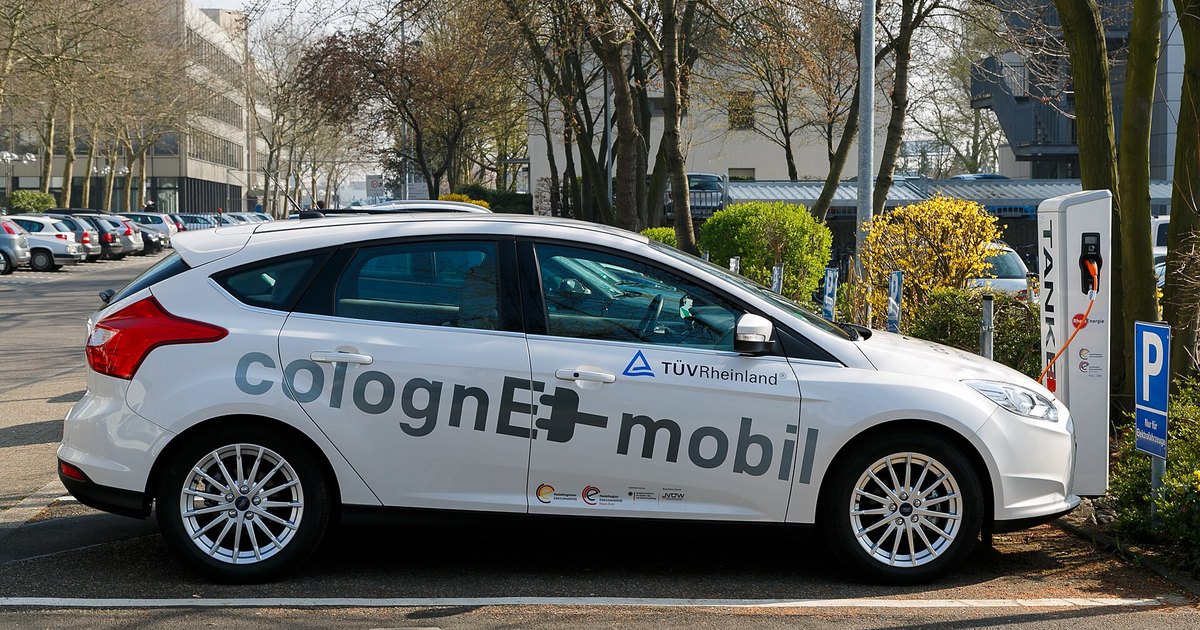 Cologne Germany Electric-Car-Charging-Point-at-TUV-Rheinland-01
