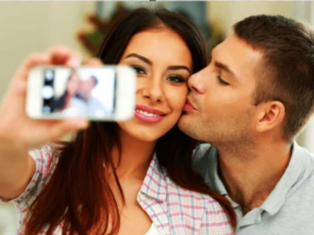 5 Social Media No-Nos That Can Erode Your Relationship