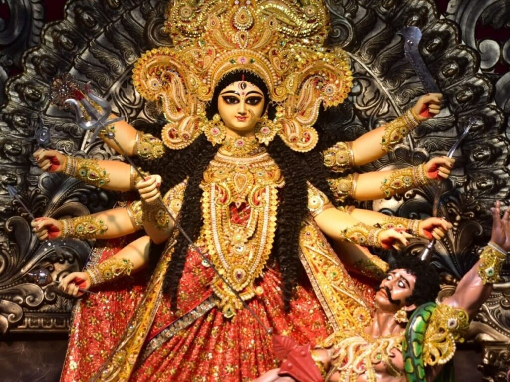 Celebrate Navratri: Share Divine Messages on Day One!