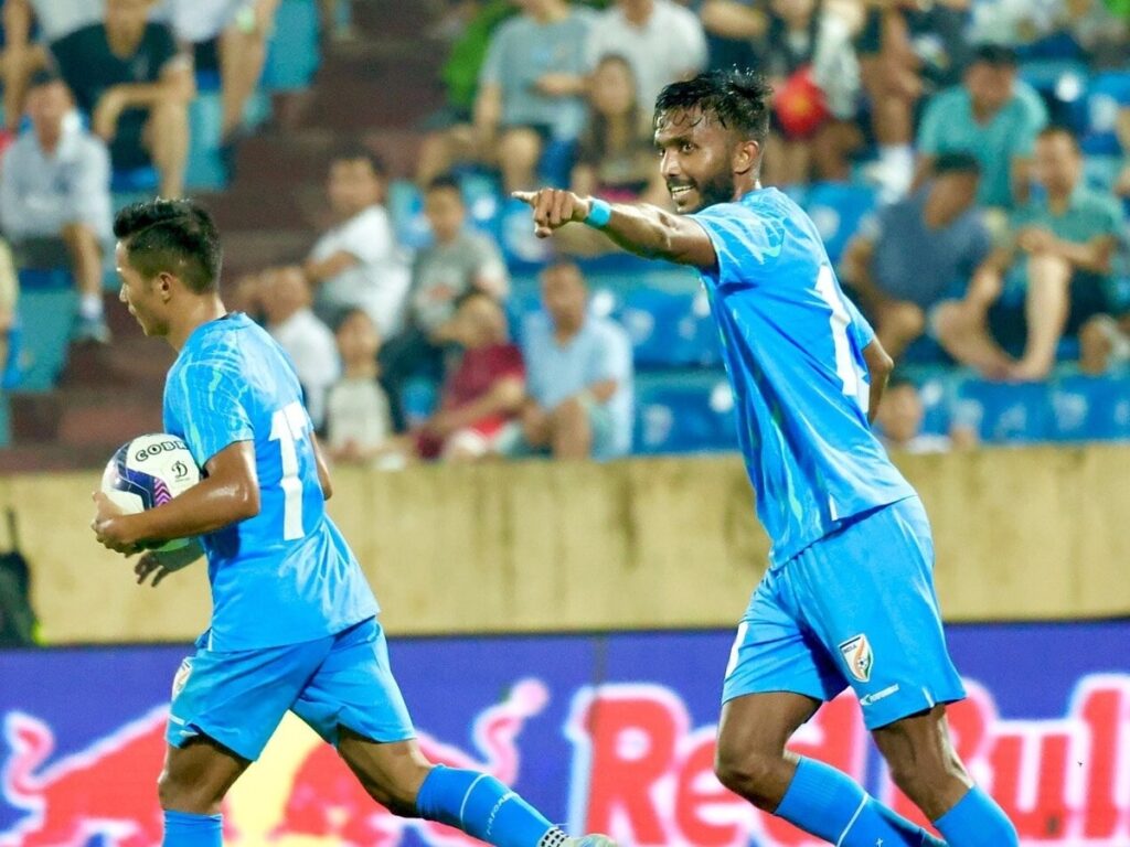 Coach Manolo Márquez's First Win Waits as India Draws with Vietnam