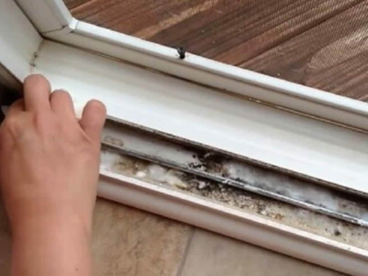 Easy Tips to Clean Your Sliding Window Tracks