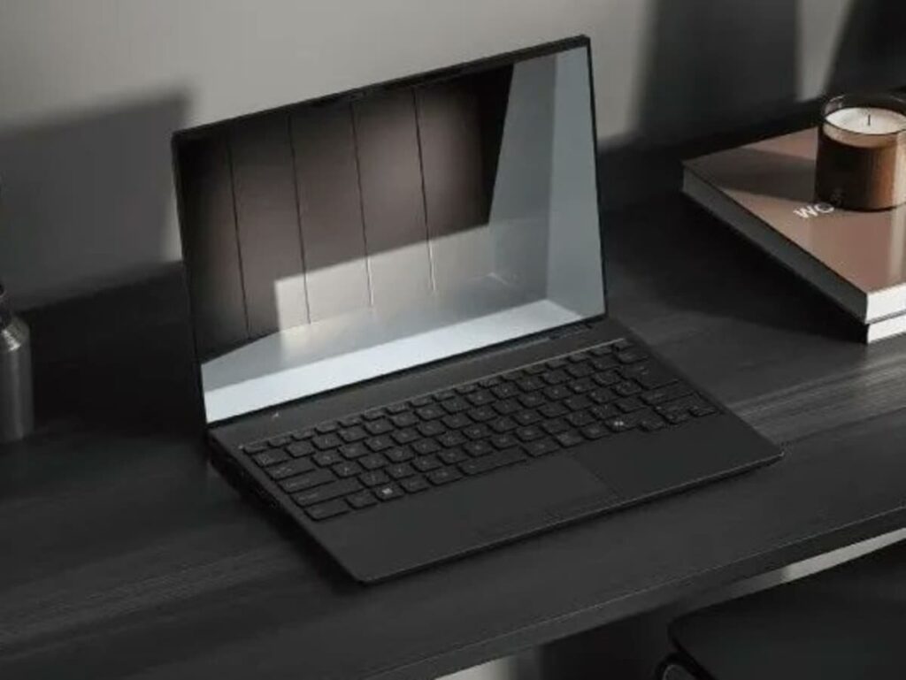 Introducing the world's lightest 14-inch laptop weighing just 634 grams with a sturdy body.