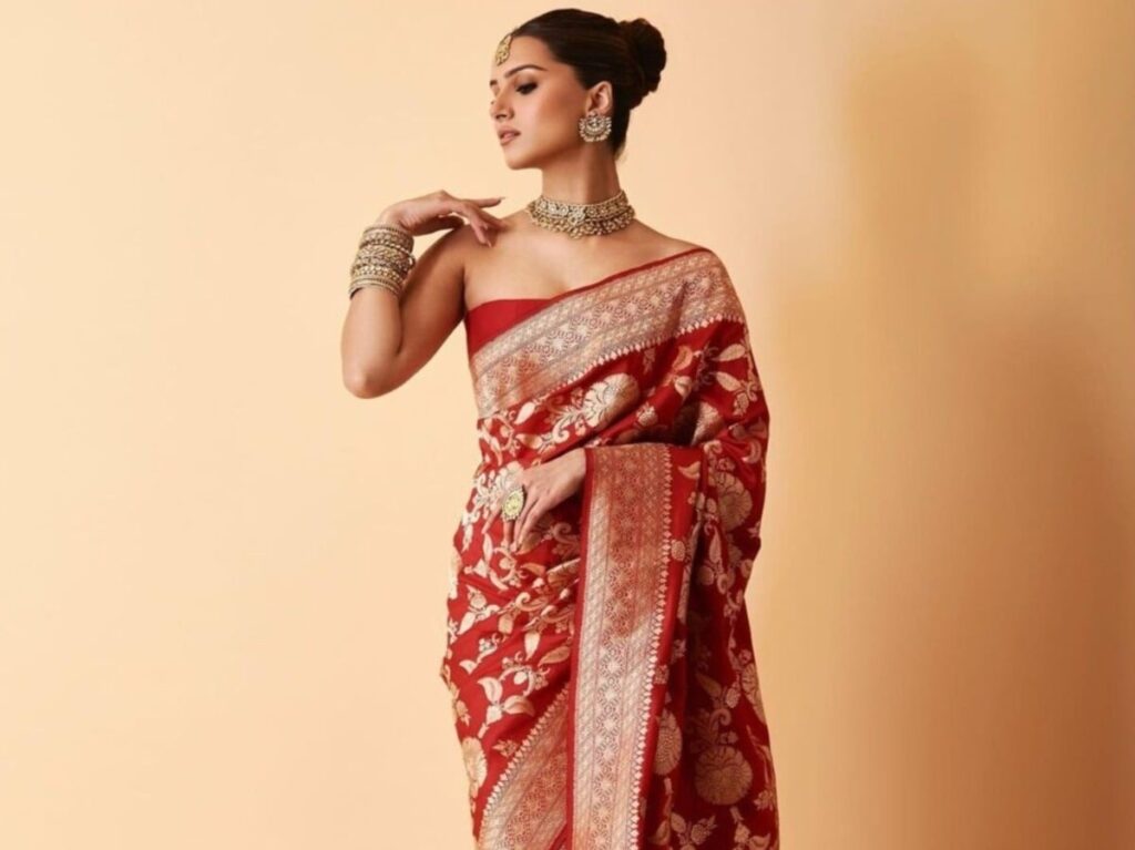 Karwa Chauth: Rock Your Banarasi Saree for a Perfect Look!