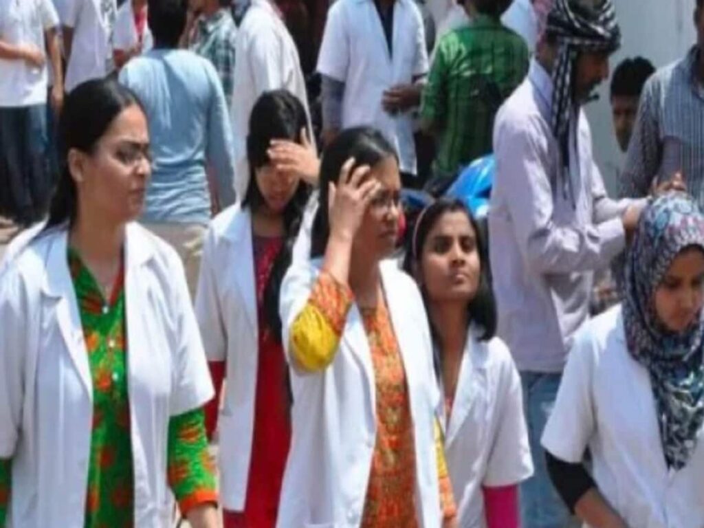 Students Frustrated as NEET PG Counseling Delayed; IMA Urges Health Ministry to Take Action