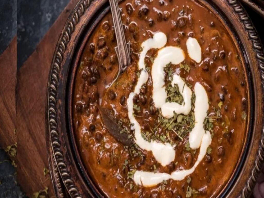 Urad Dal for Karva Chauth: Restaurant-Style Dal Makhani Recipe to Note!