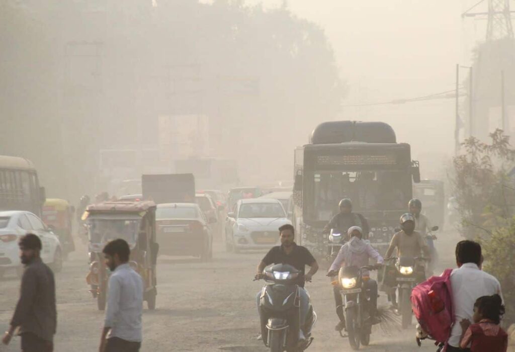 Action on 54,000 vehicles to reduce pollution, order to shut down 56 construction sites.