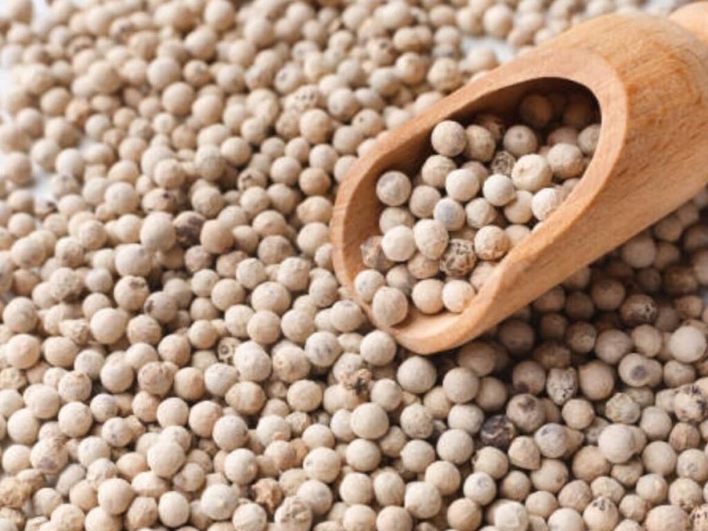 Boost Your Vision and Aid Weight Loss with White Pepper