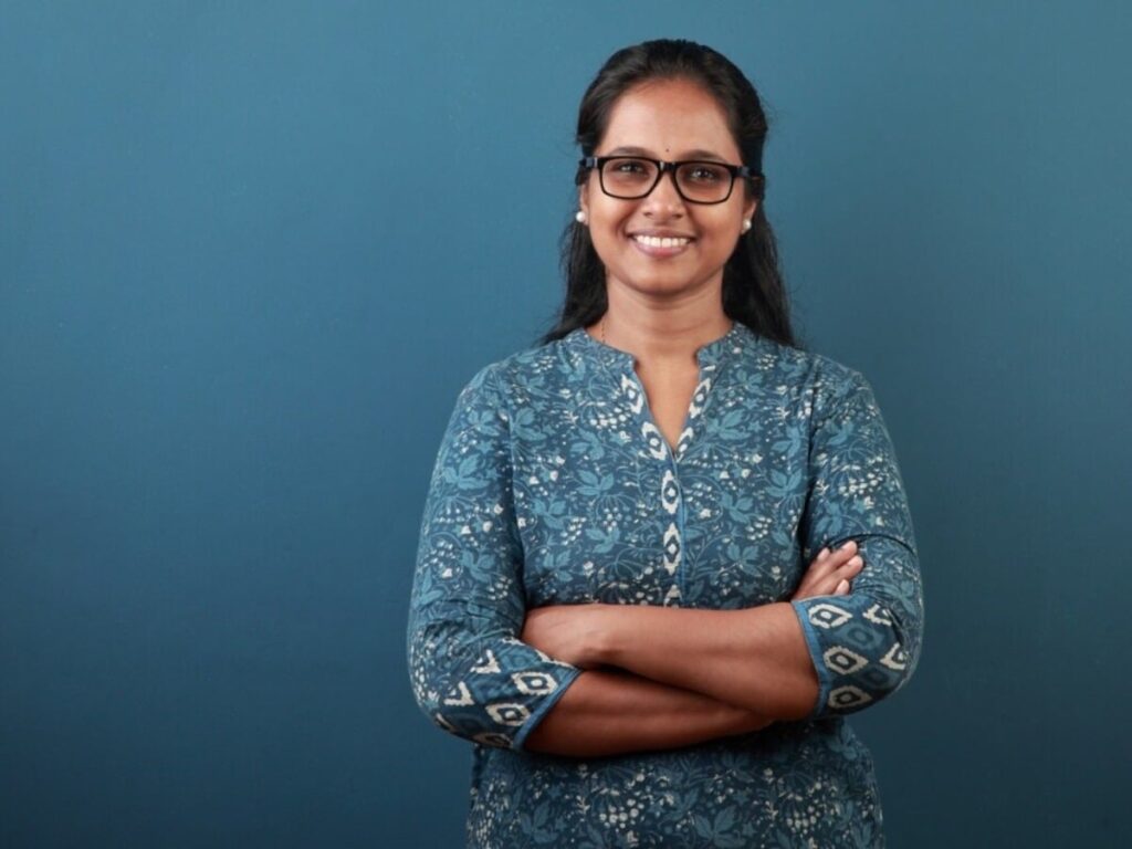 Look Stylish Without Buying New Clothes: Follow These Tips!