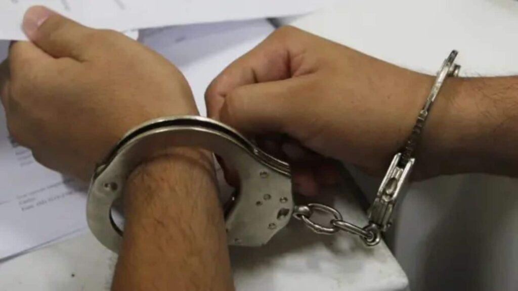 Maharashtra IPS Officer Rashmi Karandikar's Husband Arrested by Mumbai Police EOW on Fraud Charges