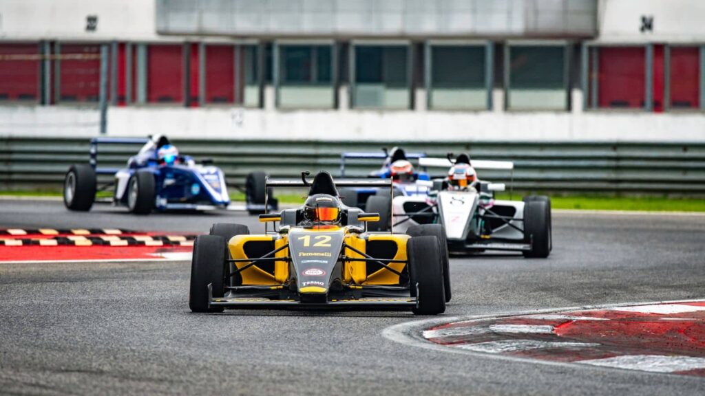 Players Who Speak Quickly Earn Huge Amounts of Money